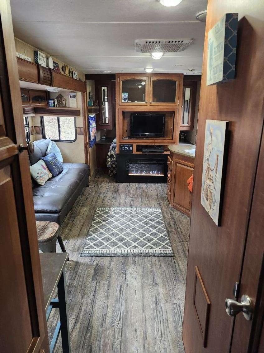 Готель Rv Adventure Roscoe Pet Friendly Екстер'єр фото